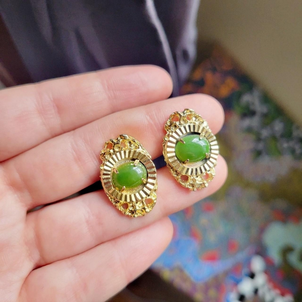 Vintage Pair of Gold Nugget Jade Cuff Links